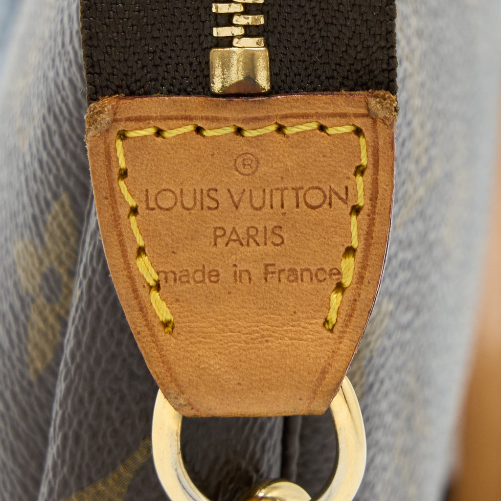 louis-vuitton-pochette-accessories-monogram-canvas-5