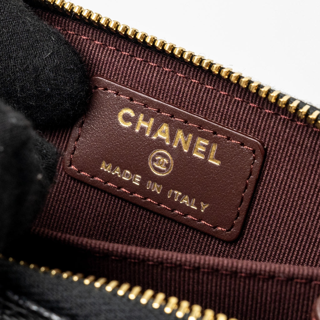 chanel-zipper-card-holder-caviar-black-ghwmicrochip