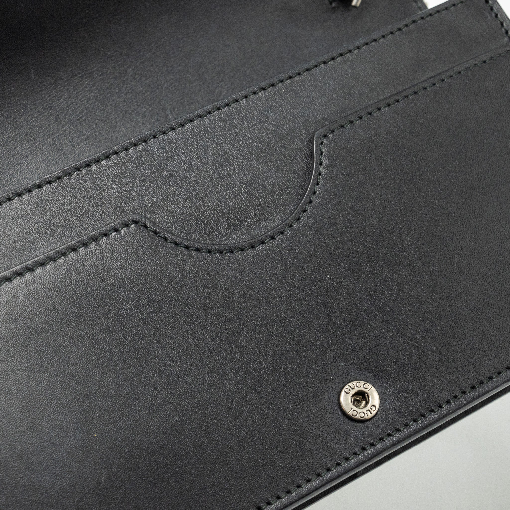 gucci-flap-wallet-on-chain-calfskin-black-shw