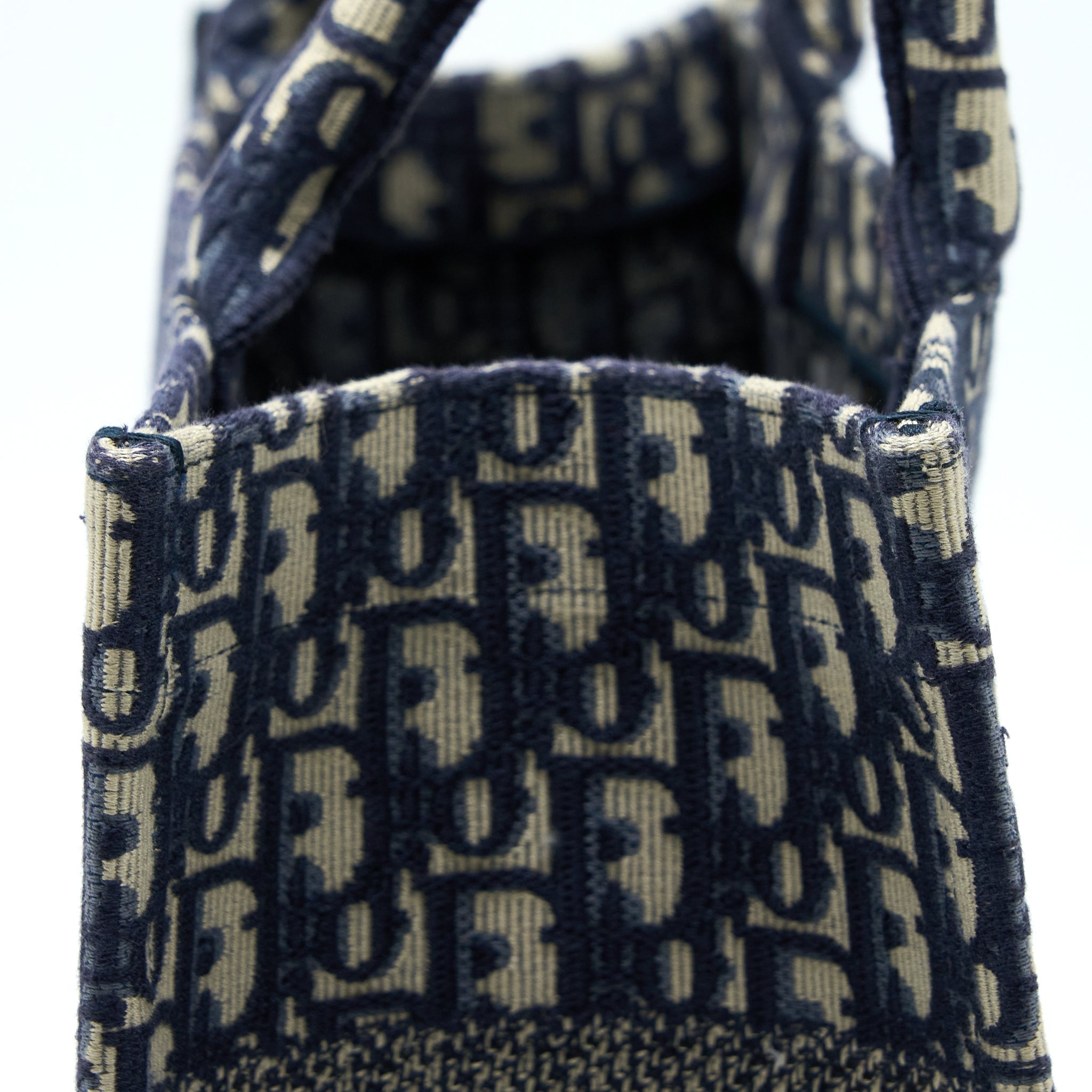 dior-medium-book-tote-blue-dior-oblique-embroidery