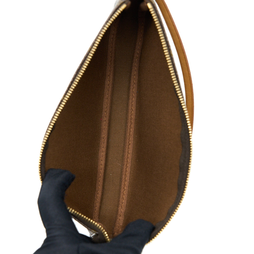 louis-vuitton-pochette-accessories-monogram-canvas-5