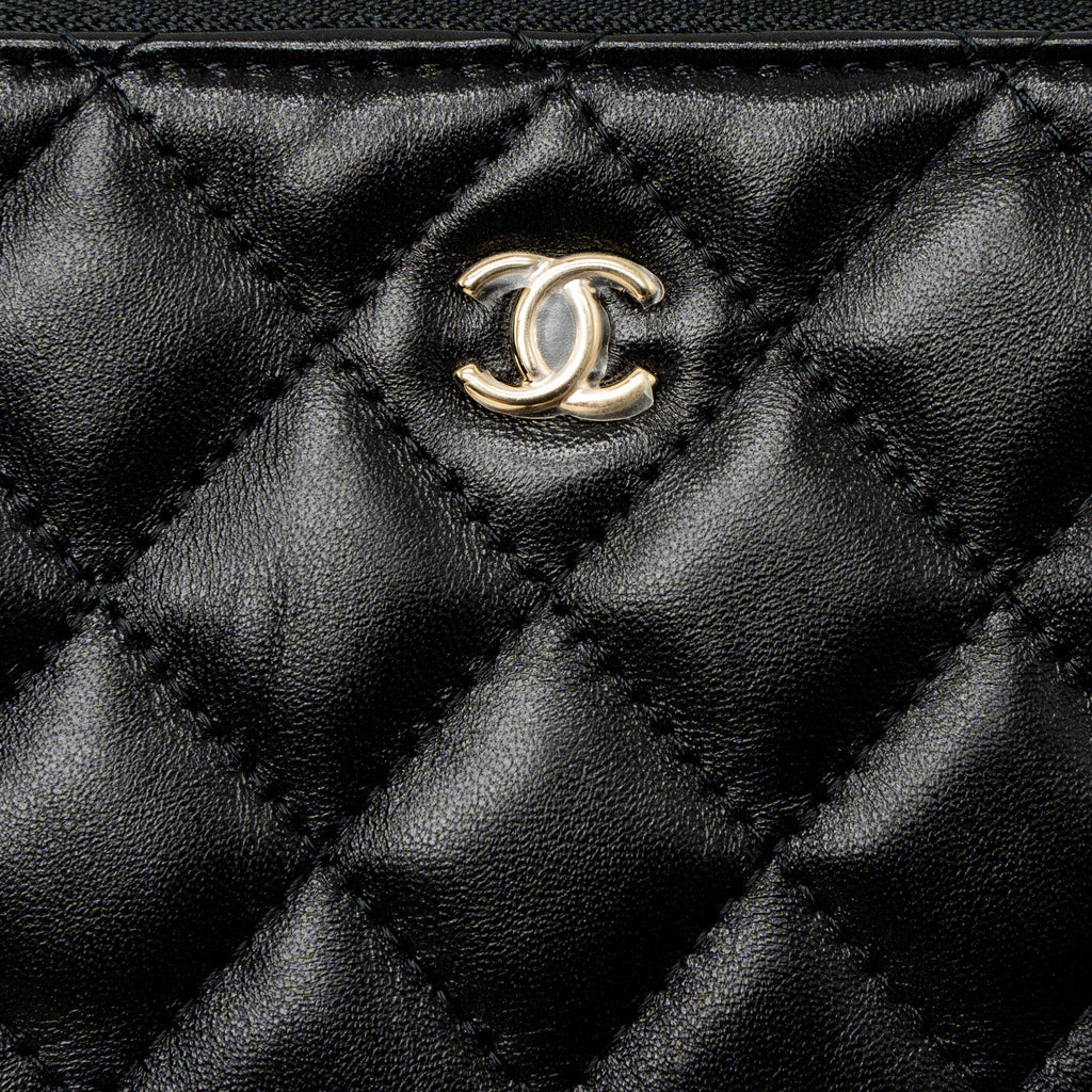chanel-21s-mini-pouch-limited-edition-lambskin-black-lghw-1