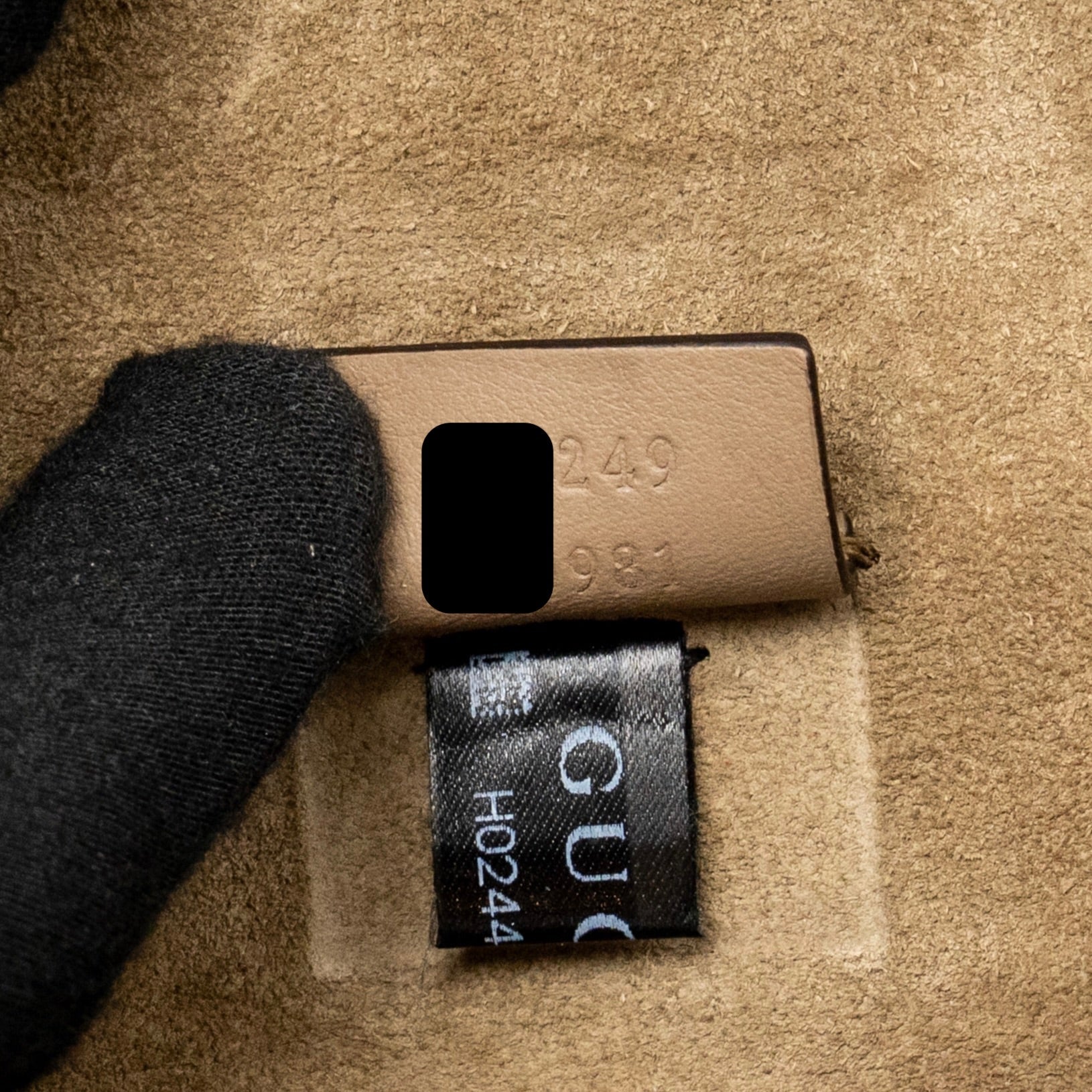gucci-small-dionysus-shoulder-bag-gg-supreme-canvas-suede-brown-shw-1