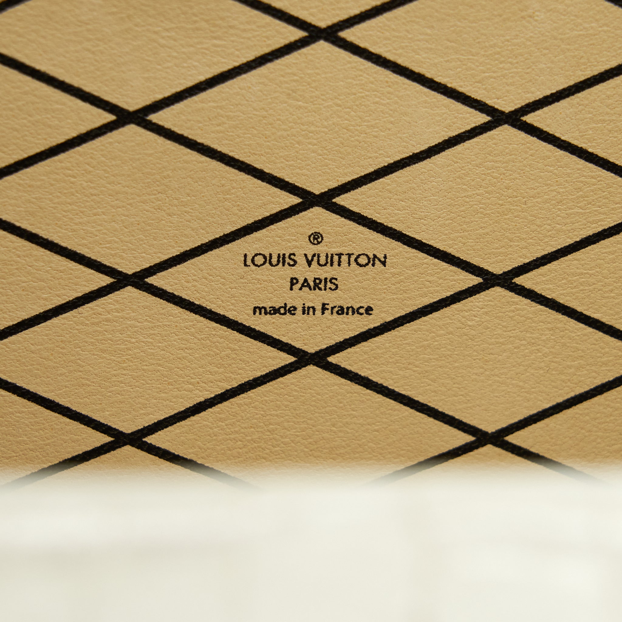 louis-vuitton-petite-malle-white-niloticus-crocodile-leather-ghw
