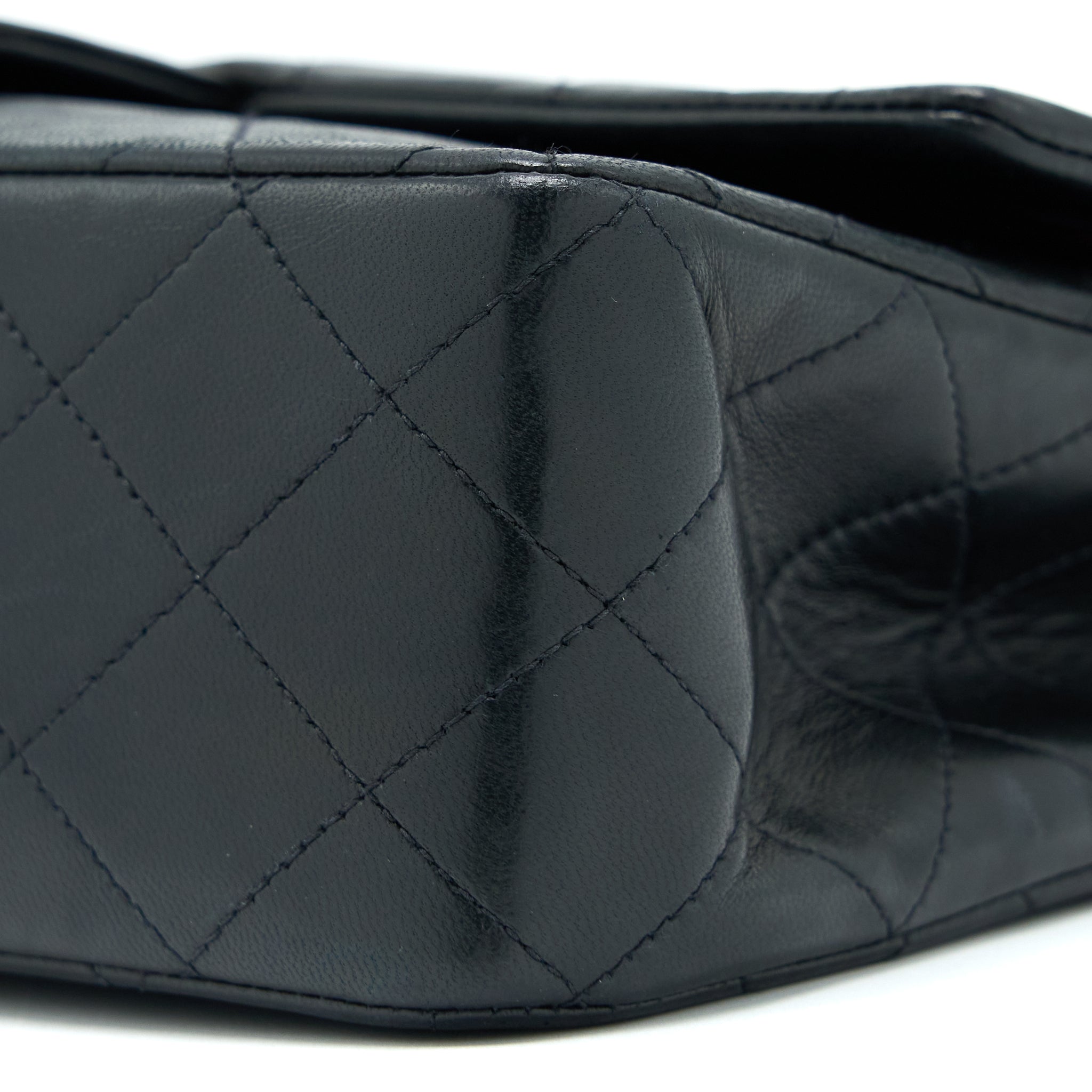 chanel-vintage-flap-bag-lambskin-black-ghw-1