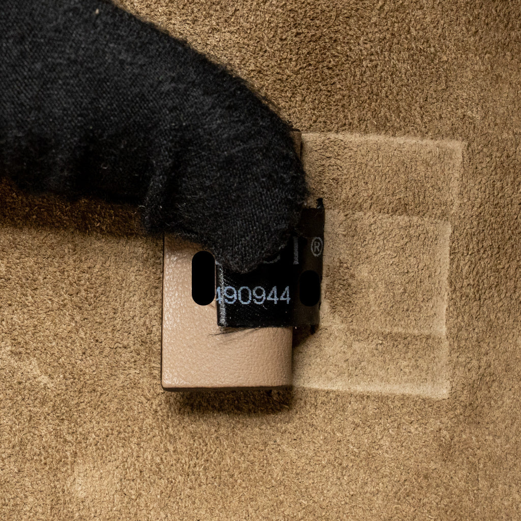 gucci-small-dionysus-shoulder-bag-gg-supreme-canvas-suede-brown-shw-1