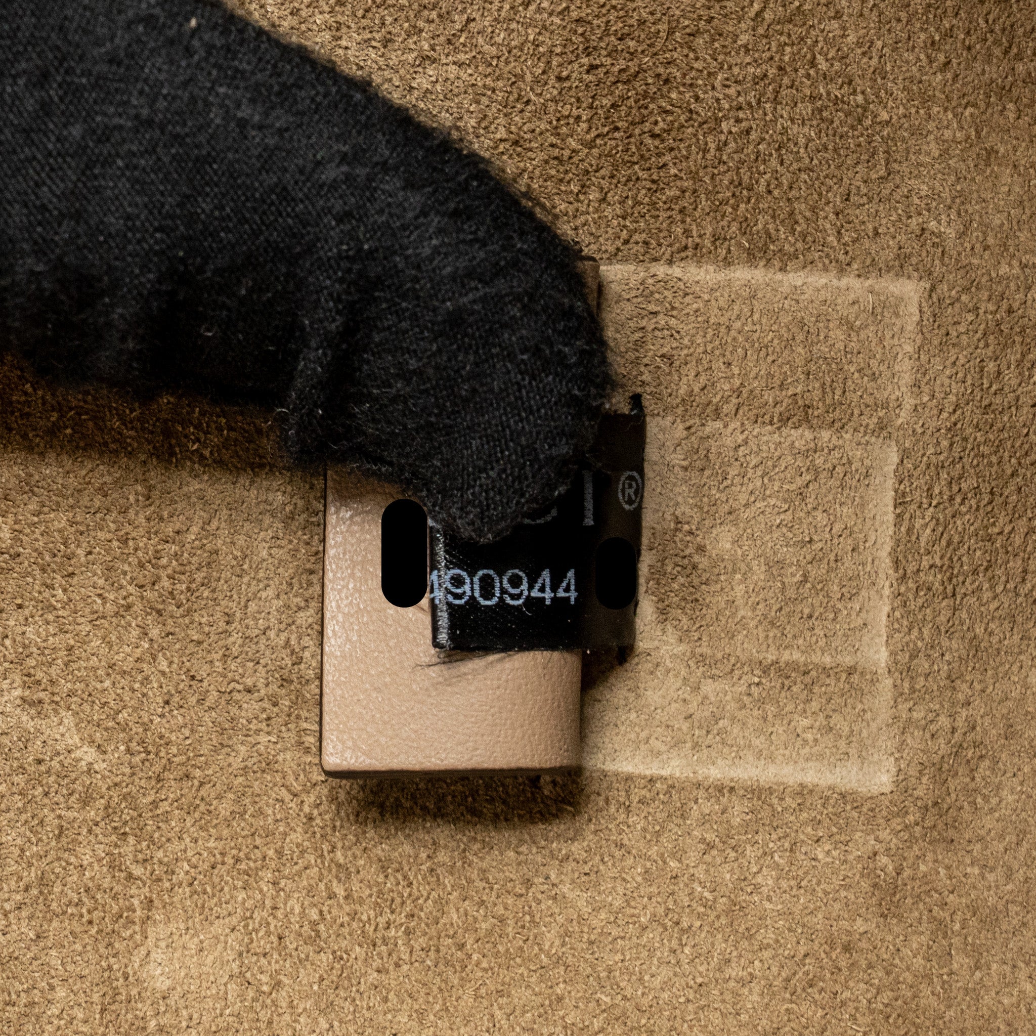 gucci-small-dionysus-shoulder-bag-gg-supreme-canvas-suede-brown-shw-1
