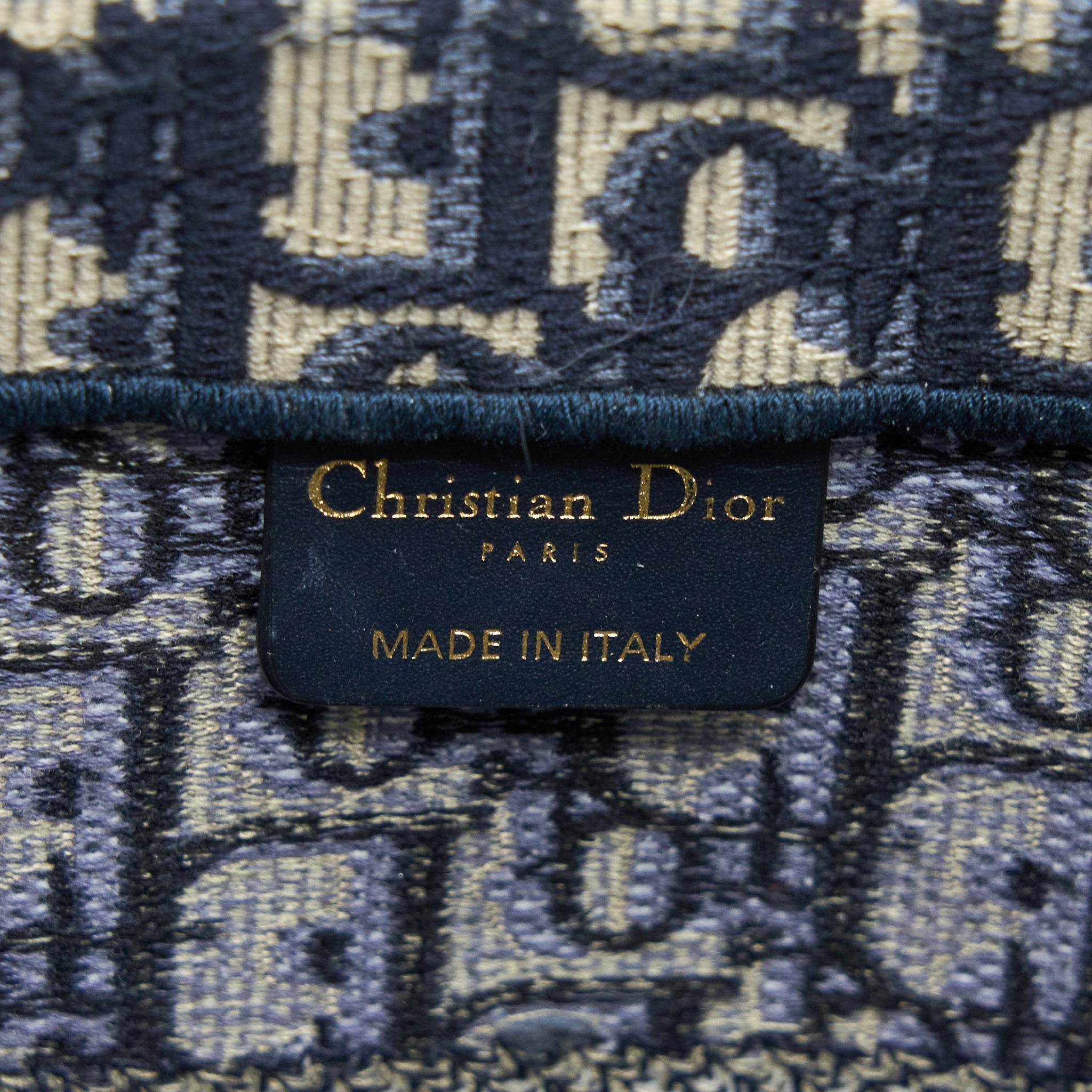 dior-medium-book-tote-blue-dior-oblique-embroidery