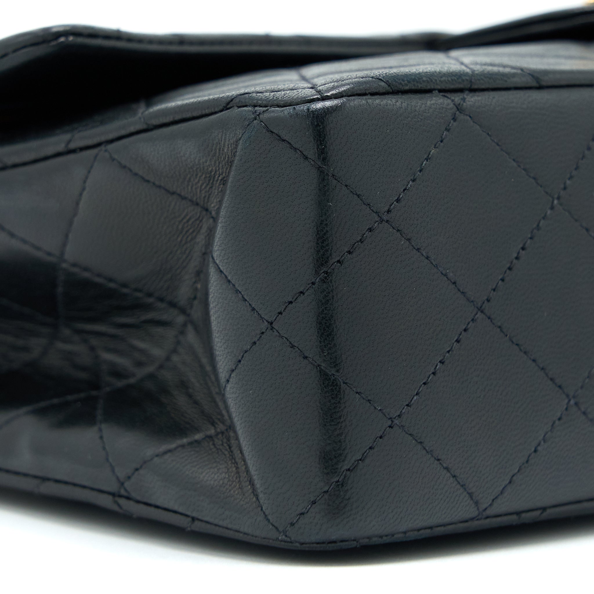 chanel-vintage-flap-bag-lambskin-black-ghw-1
