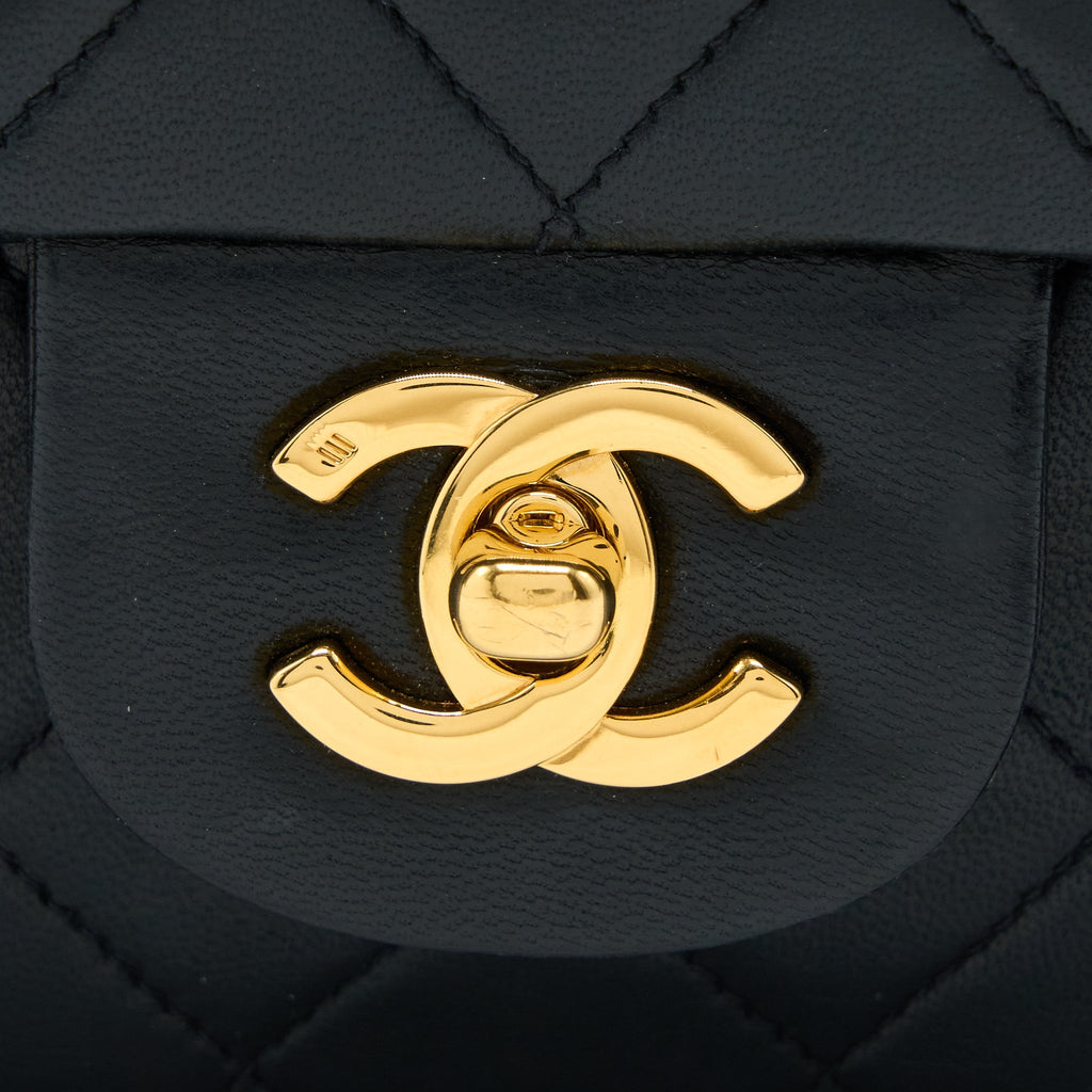 chanel-vintage-flap-bag-lambskin-black-ghw-1