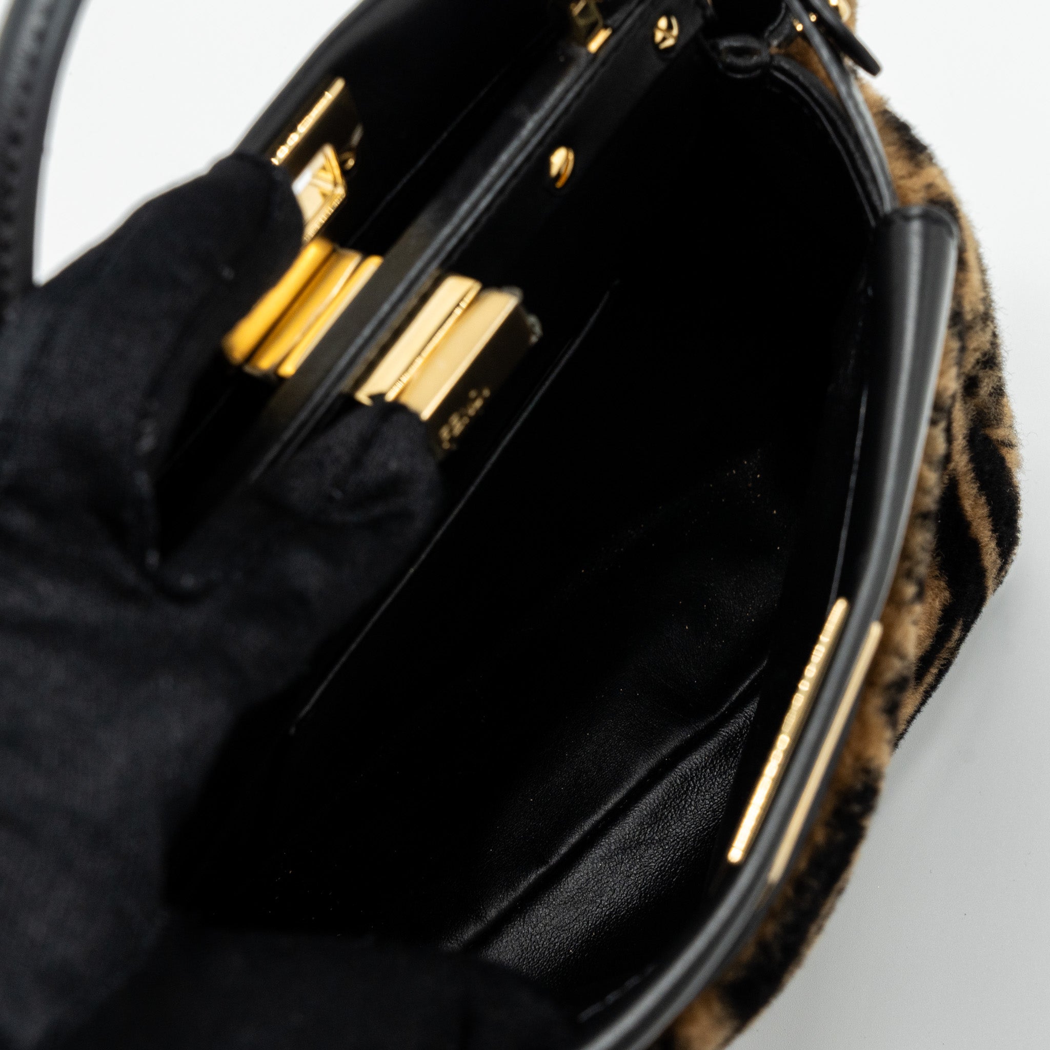 fendi-mini-peekaboo-shearling-brown-black-ghw