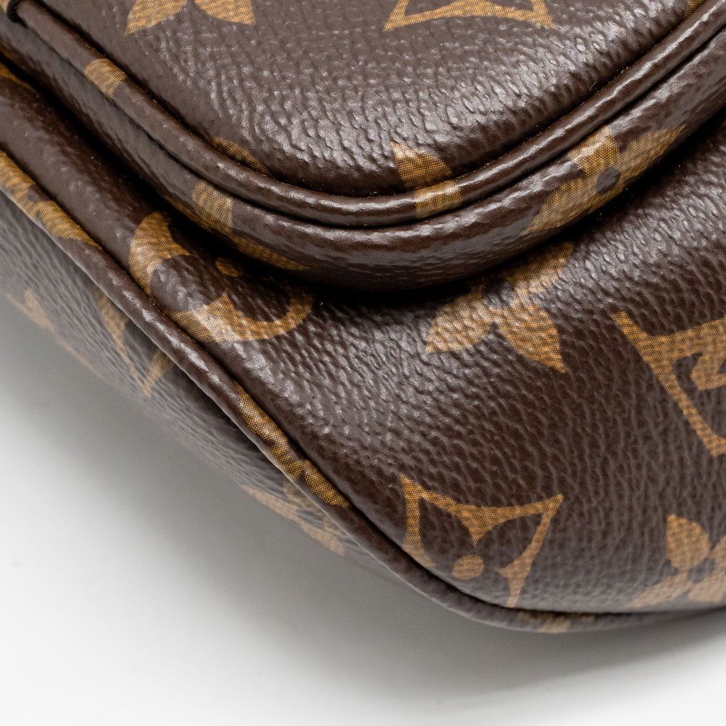 louis-vuitton-mini-bumbag-monogram-canvas-ghw-1