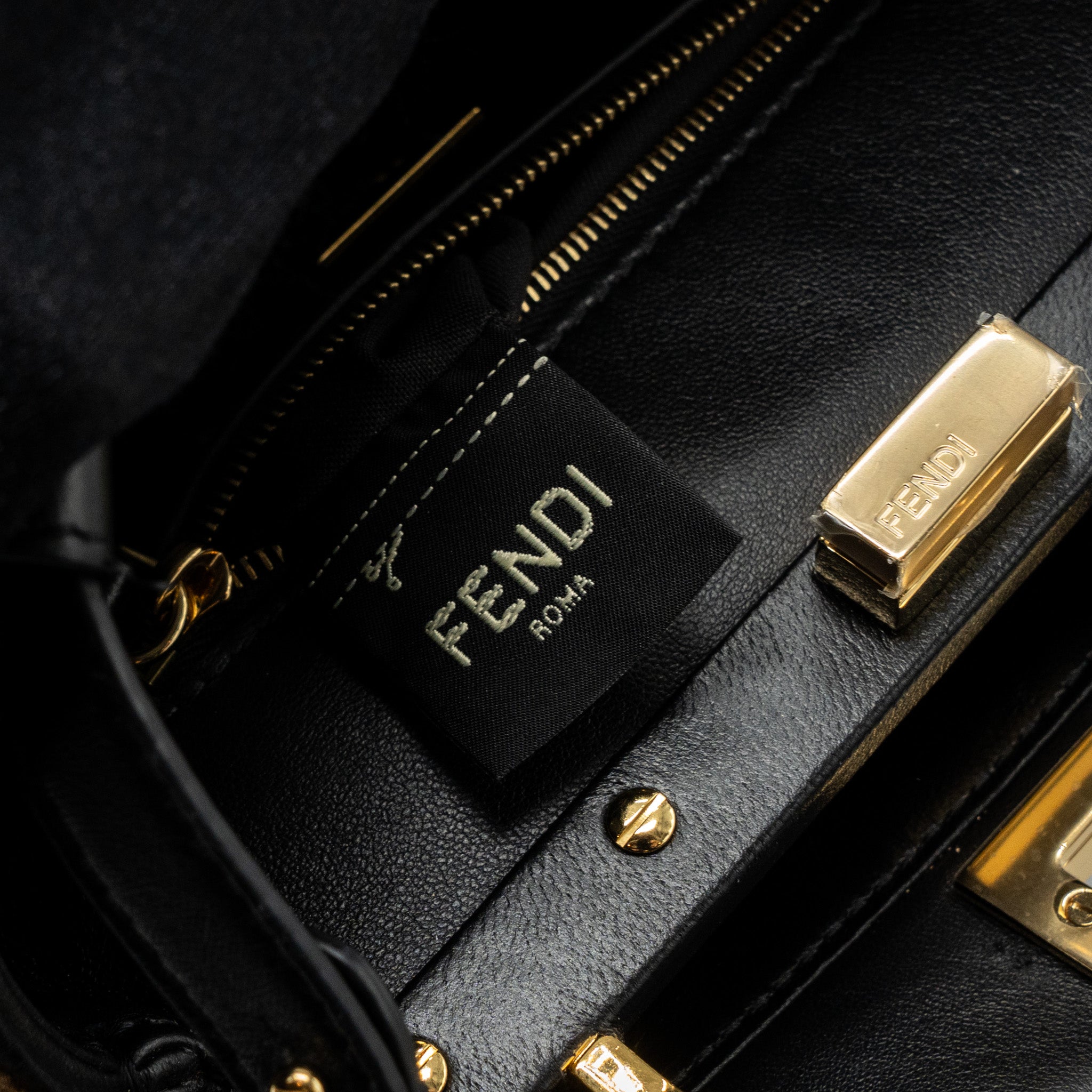 fendi-mini-peekaboo-shearling-brown-black-ghw