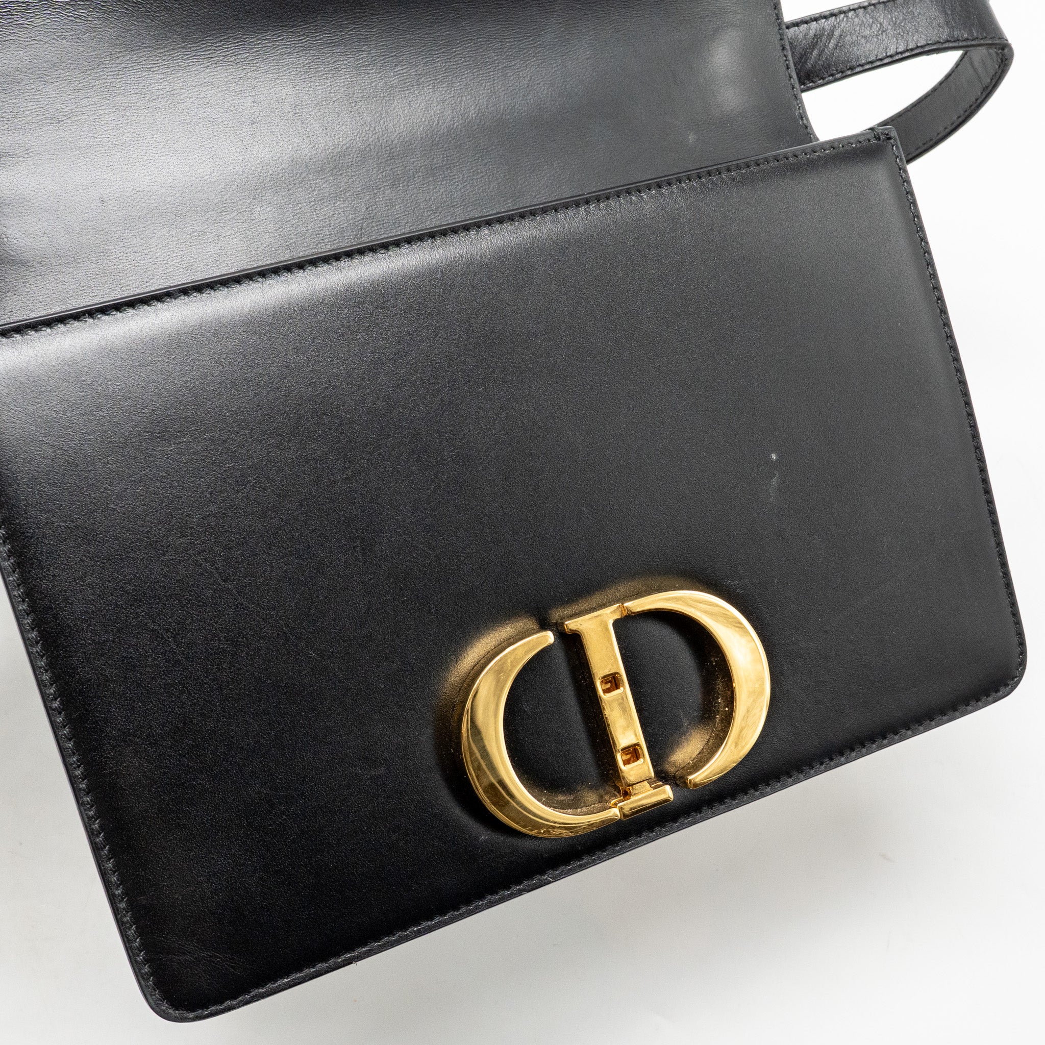 dior-medium-30-montaigne-flap-bag-calfskin-black-ghw