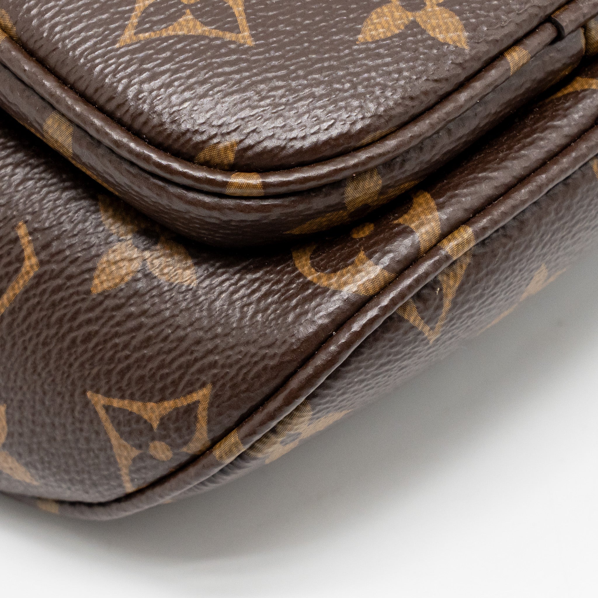 louis-vuitton-mini-bumbag-monogram-canvas-ghw-1