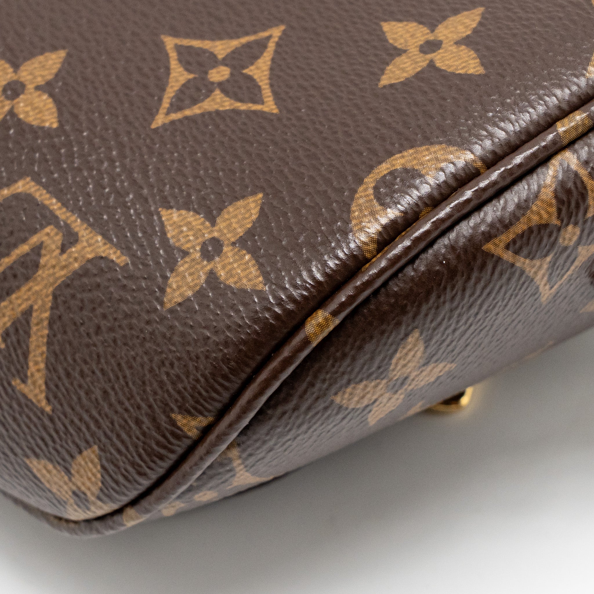 louis-vuitton-mini-bumbag-monogram-canvas-ghw-1