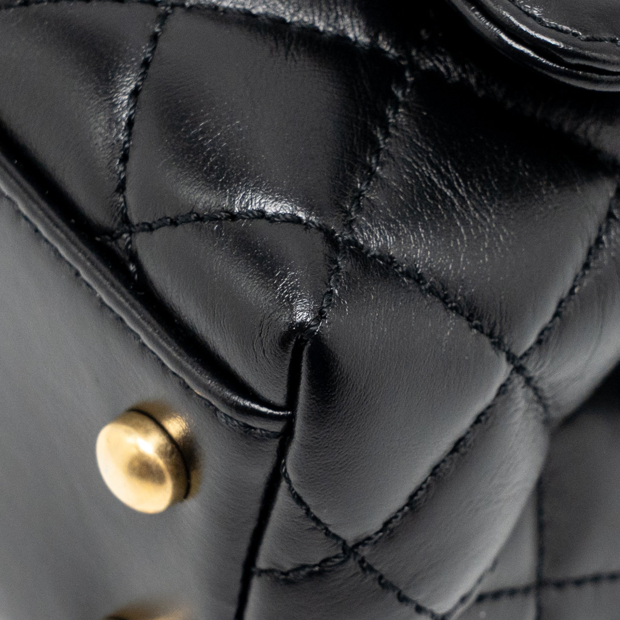 chanel-detailed-metal-top-handle-mini-coco-handle-flap-bag-shiny-calfskin-black-ghw-microchip