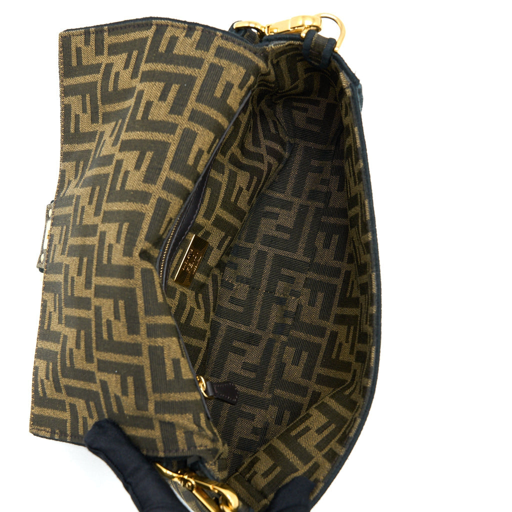 fendi-baguette-shoulder-bag-canvas-ghw