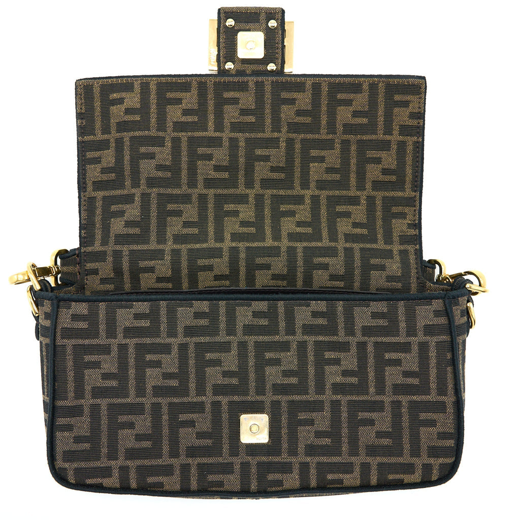 fendi-baguette-shoulder-bag-canvas-ghw