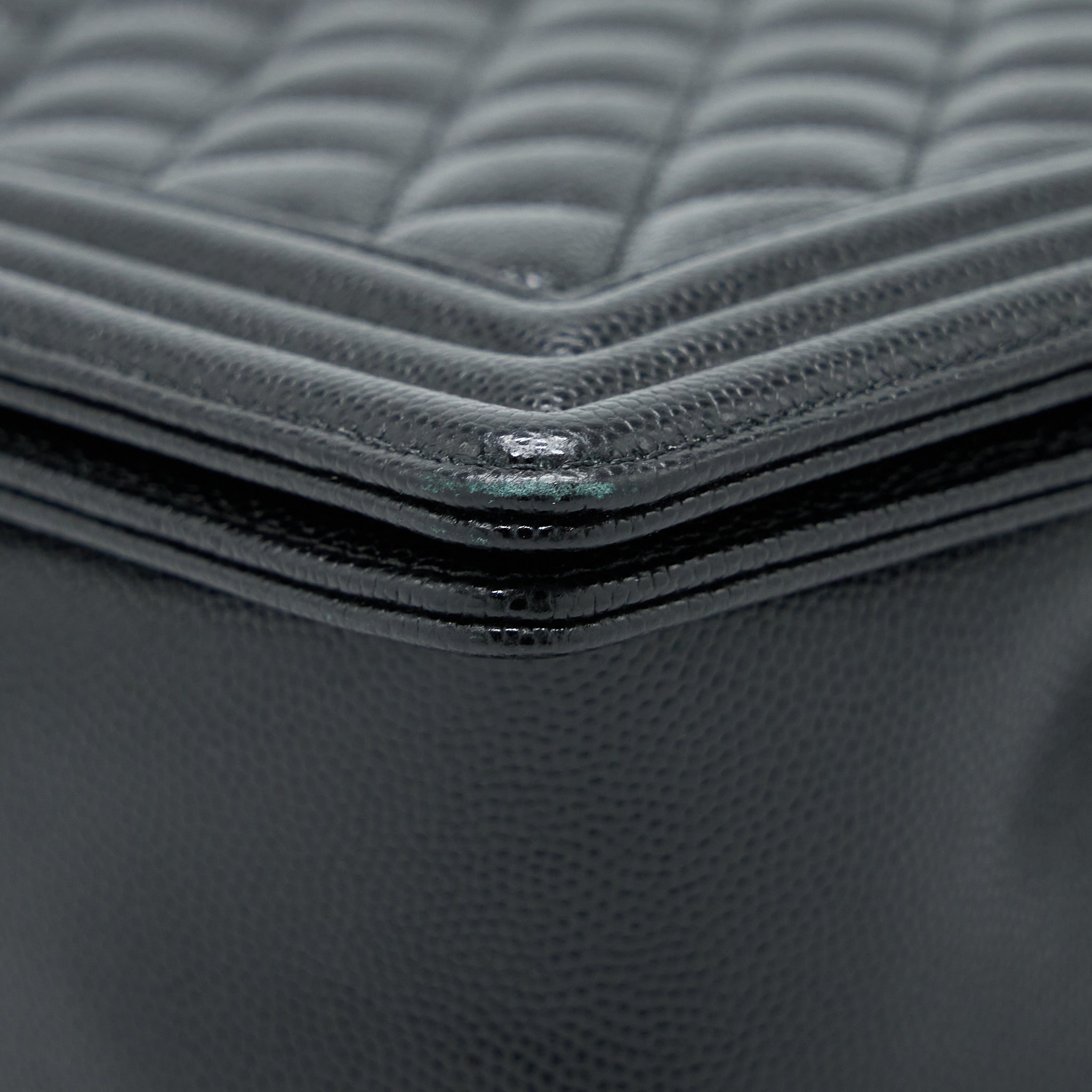 chanel-boy-bag-28cm-caviar-black-brushed-ghw