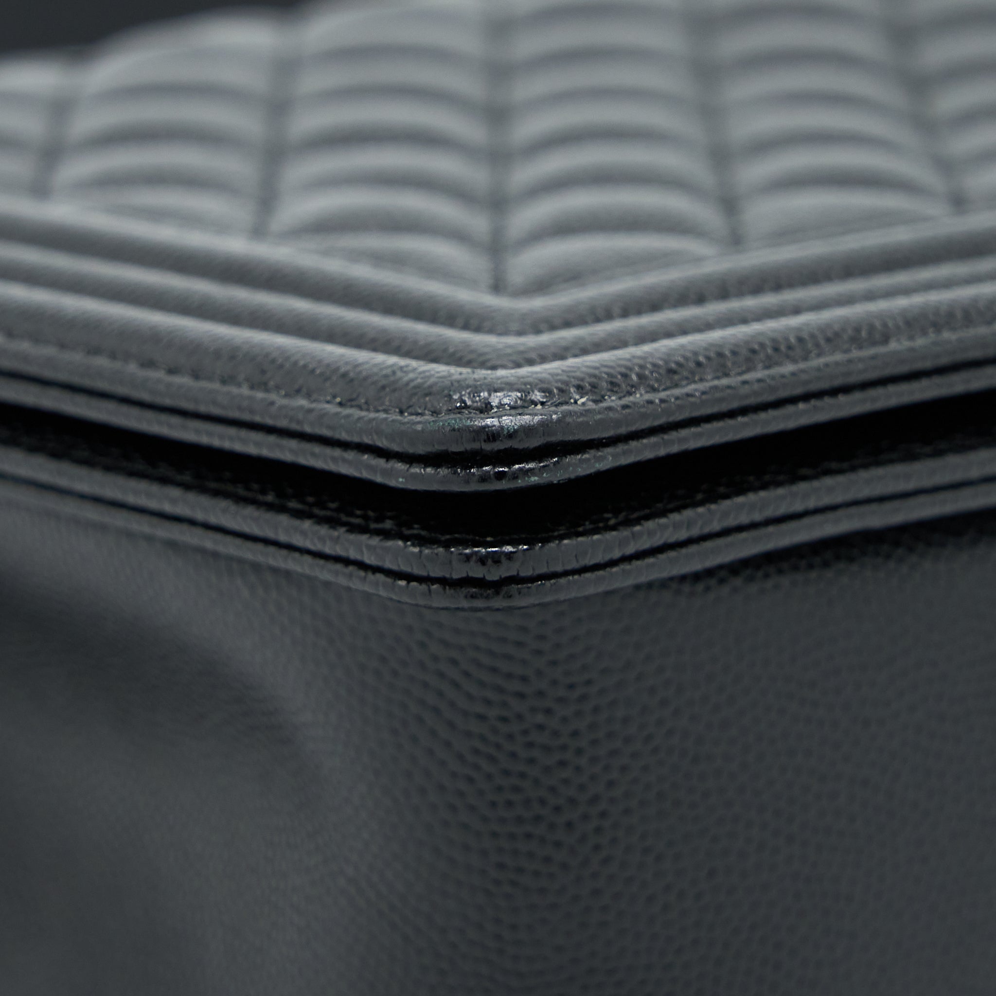 chanel-boy-bag-28cm-caviar-black-brushed-ghw