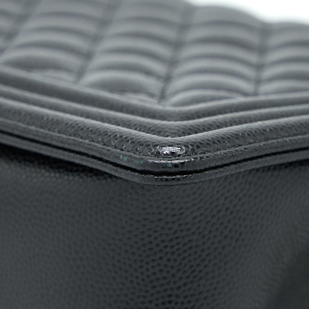 chanel-boy-bag-28cm-caviar-black-brushed-ghw