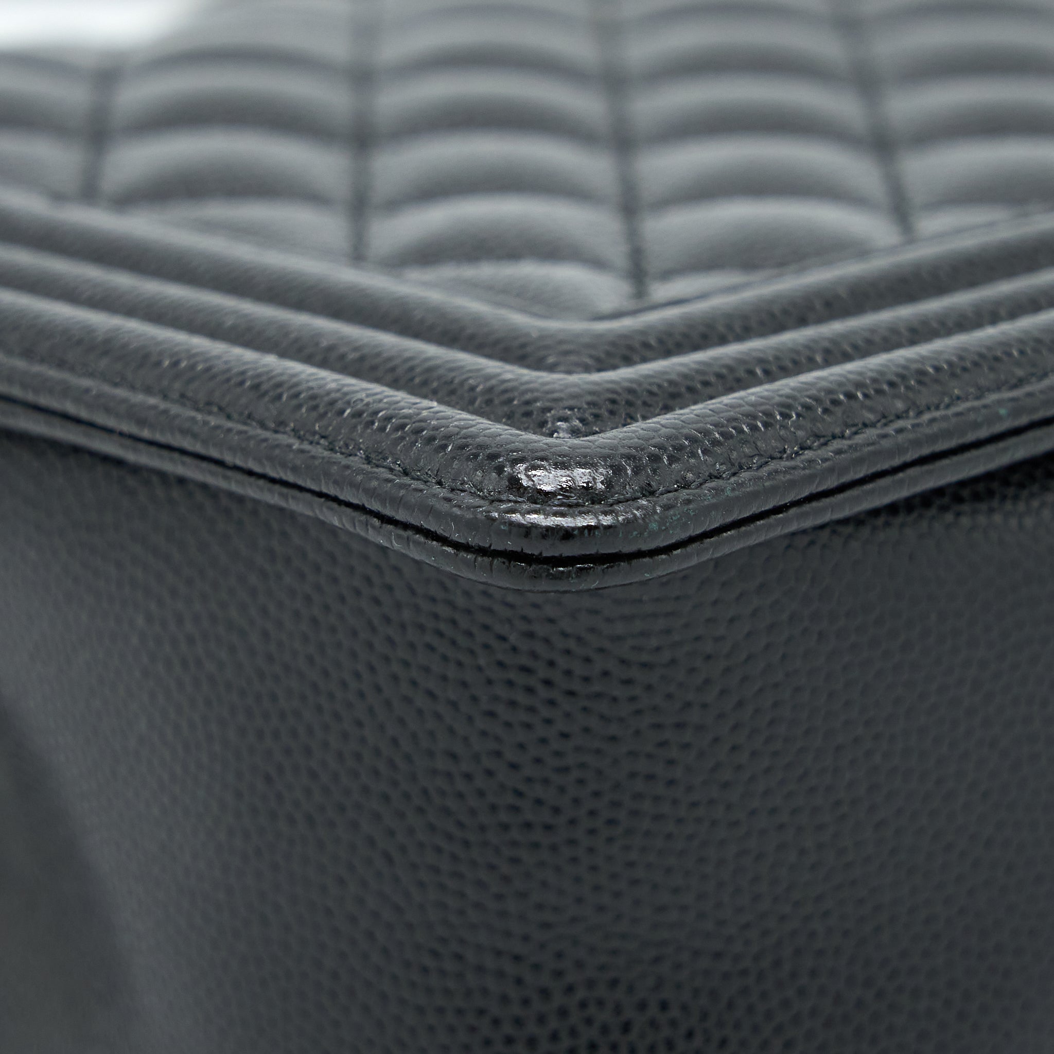chanel-boy-bag-28cm-caviar-black-brushed-ghw