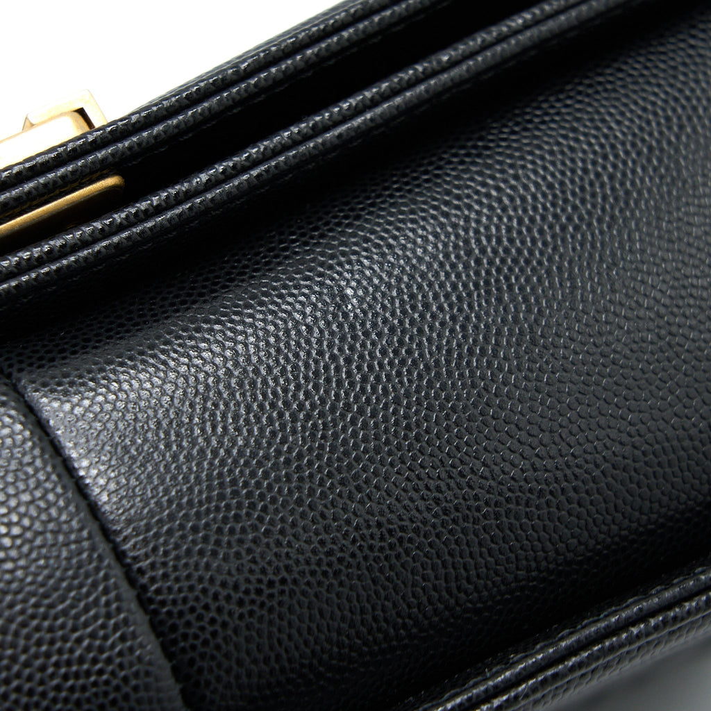 chanel-boy-bag-28cm-caviar-black-brushed-ghw
