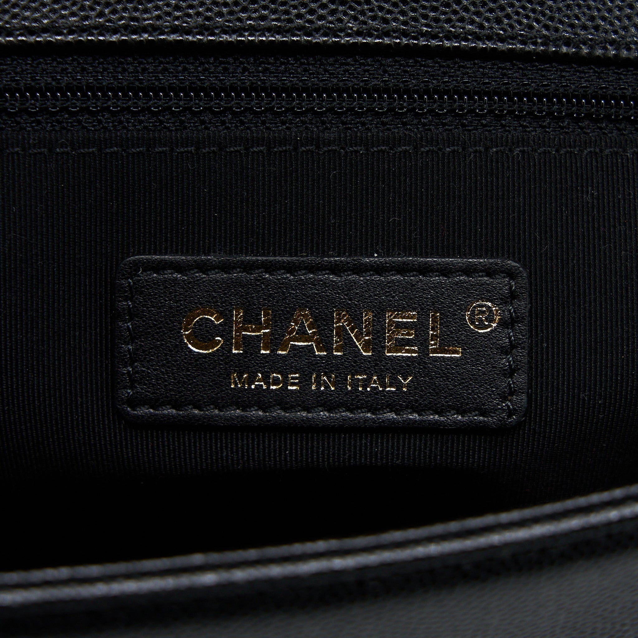 chanel-boy-bag-28cm-caviar-black-brushed-ghw