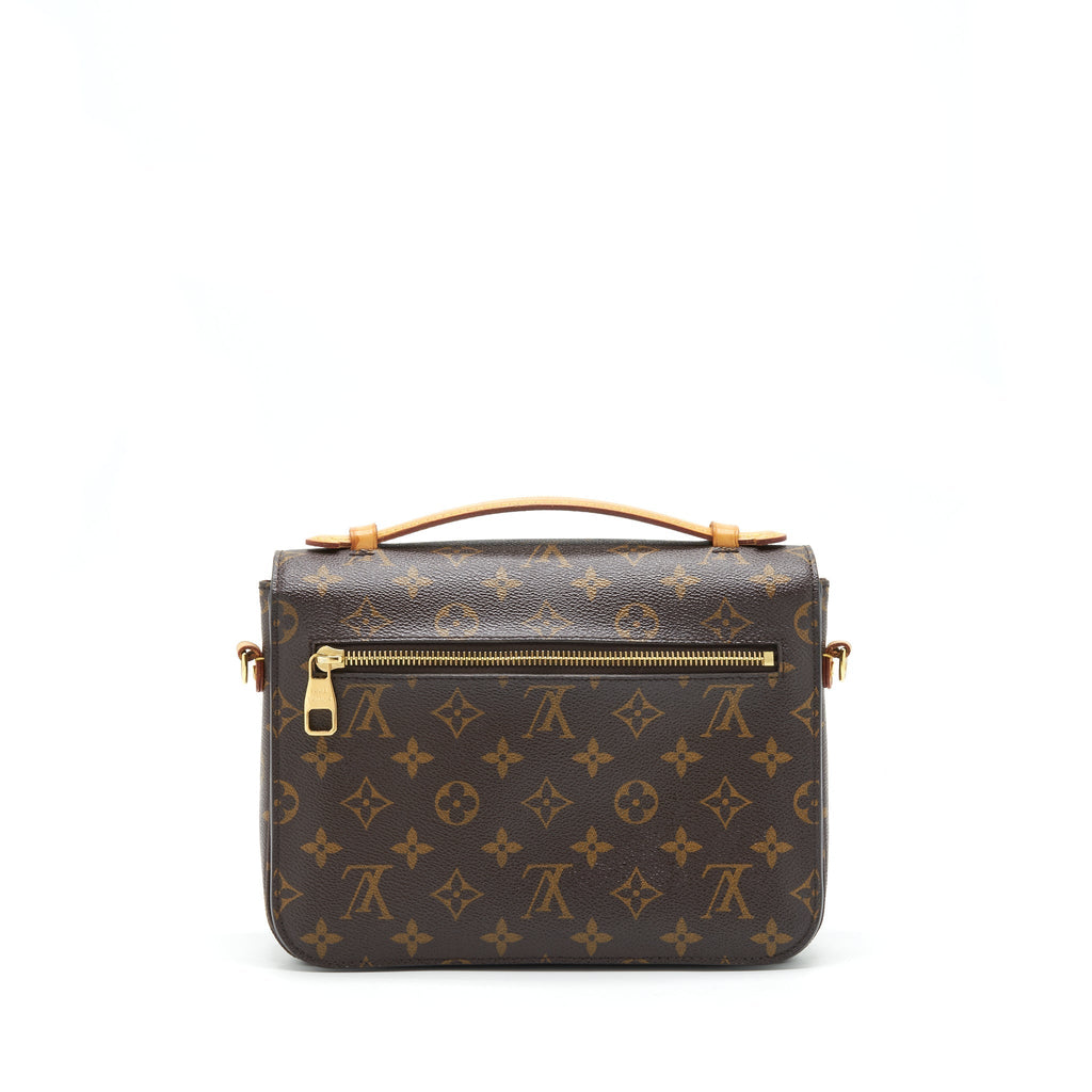 louis-vuitton-pochette-metis-monogram-canvas-year-2015