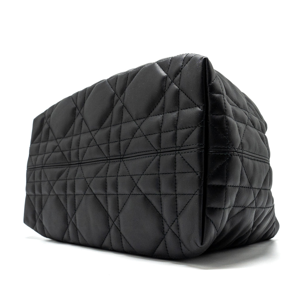 dior-medium-toujours-bag-macrocannage-calfskin-black-lghw