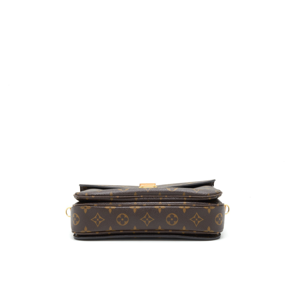 louis-vuitton-pochette-metis-monogram-canvas-year-2015