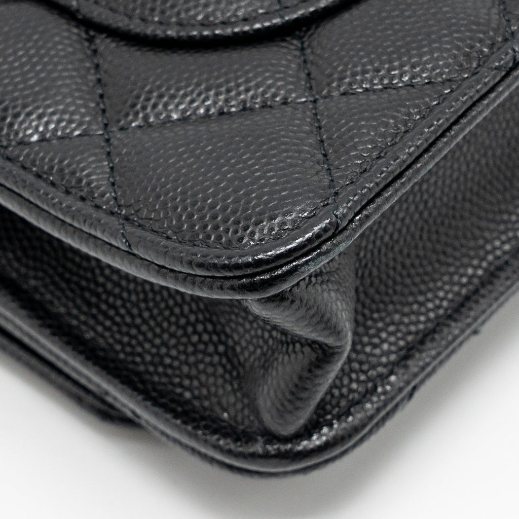 chanel-cc-logo-quilted-wallet-on-chain-caviar-black-lghw-microchip