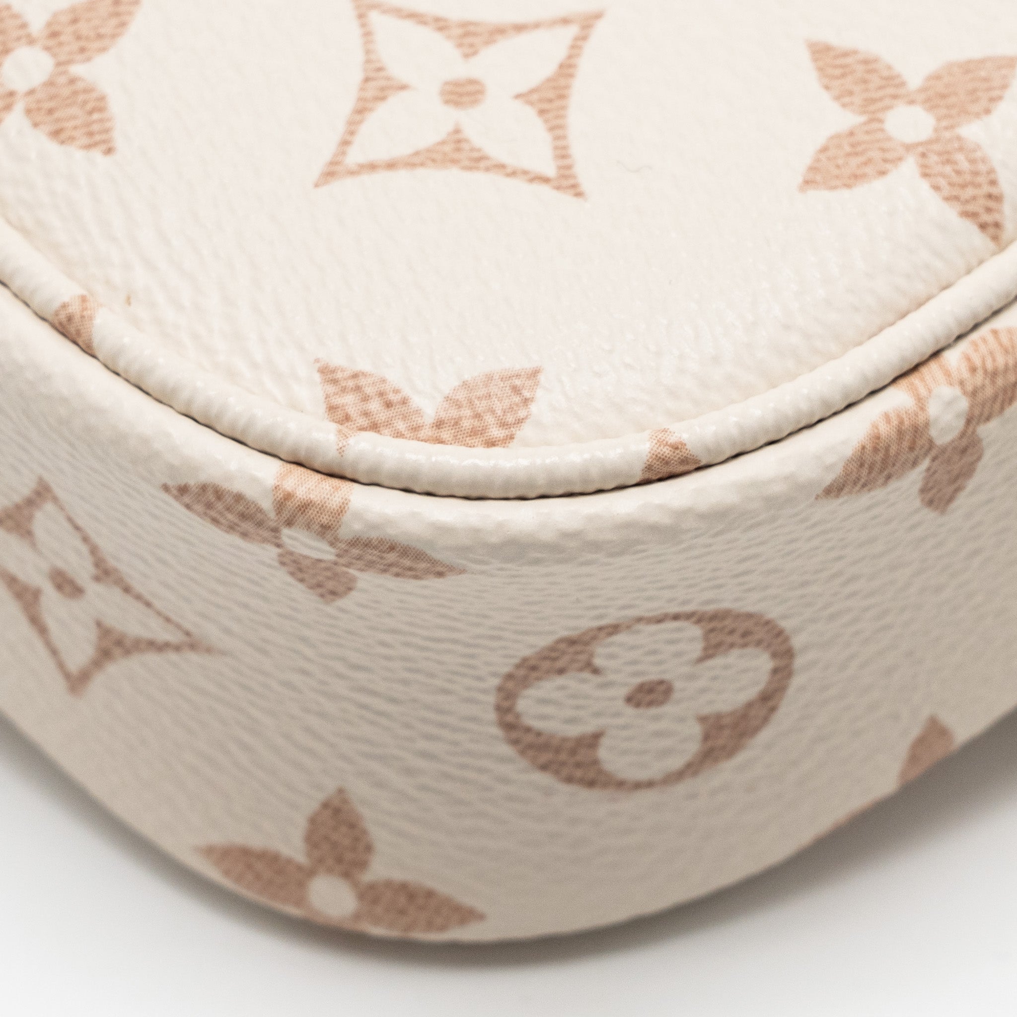 louis-vuitton-ivy-wallet-on-chain-canvas-beige-cream-ghw