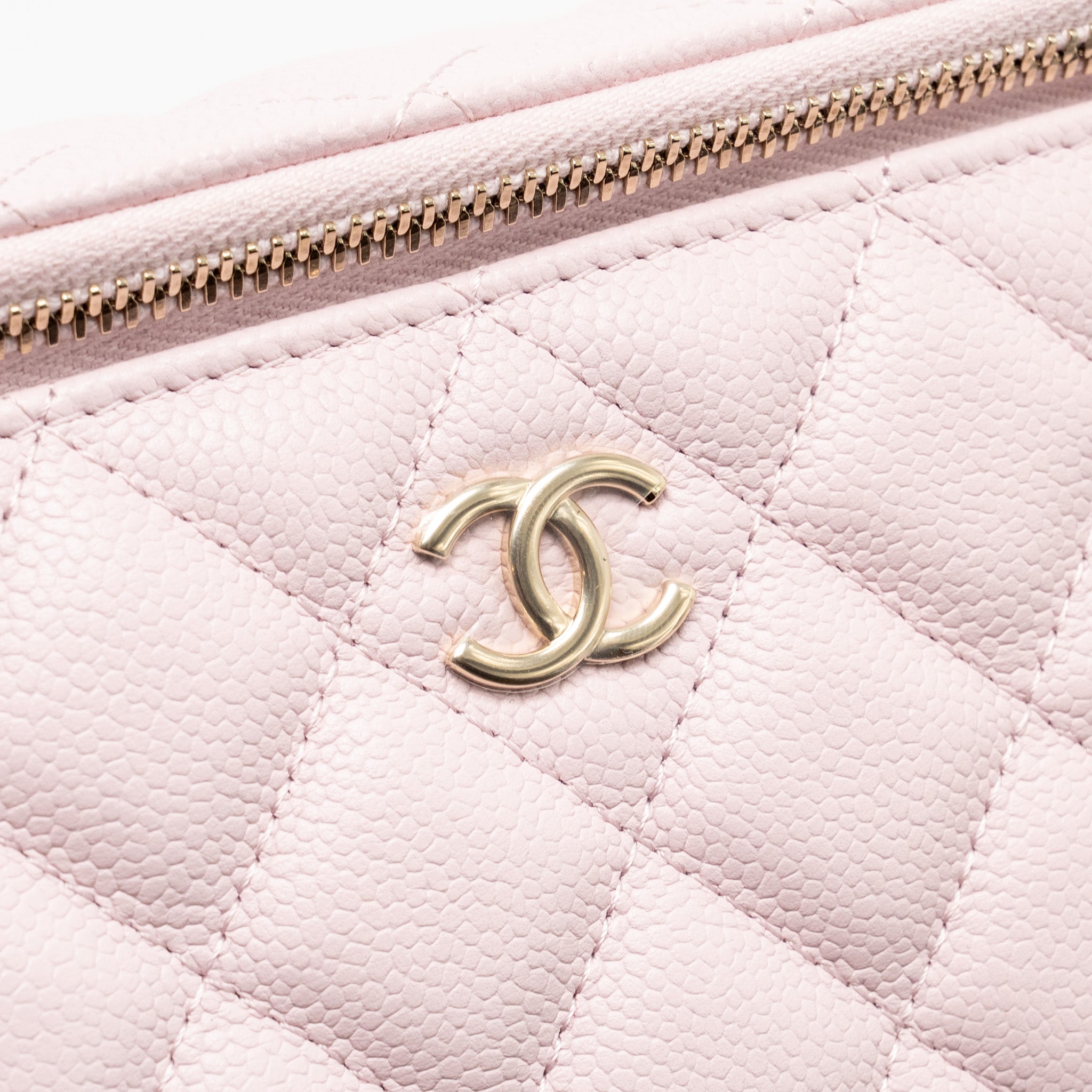chanel-22p-long-vanity-case-with-logo-chain-light-pink-caviar-lghw