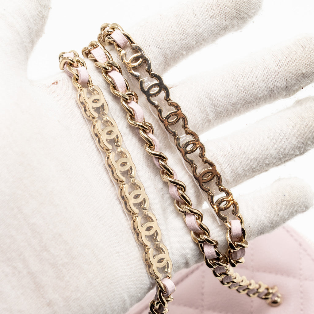 chanel-22p-long-vanity-case-with-logo-chain-light-pink-caviar-lghw