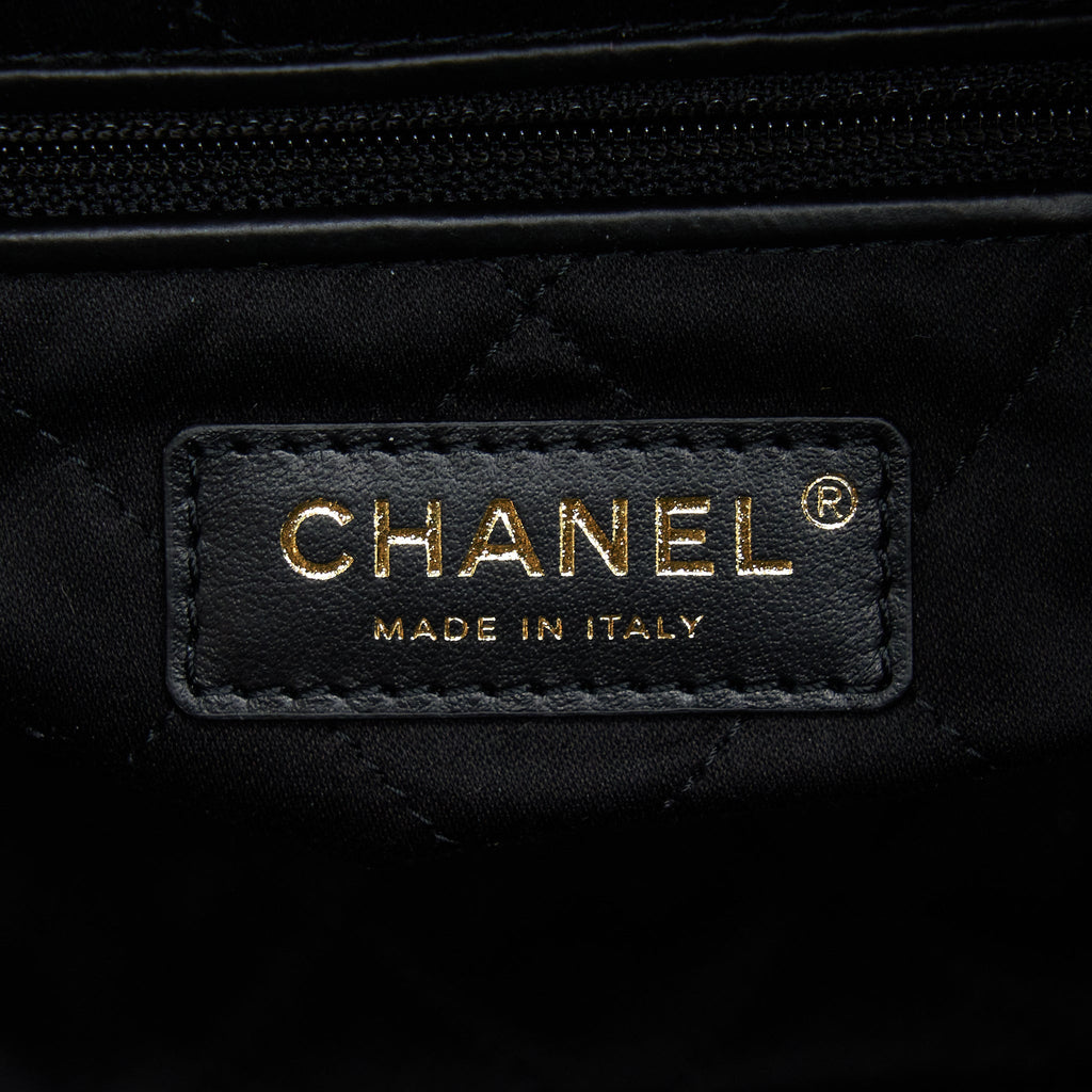 chanel-22-bag-medium-shiny-calfskin-black-ghw-microchip