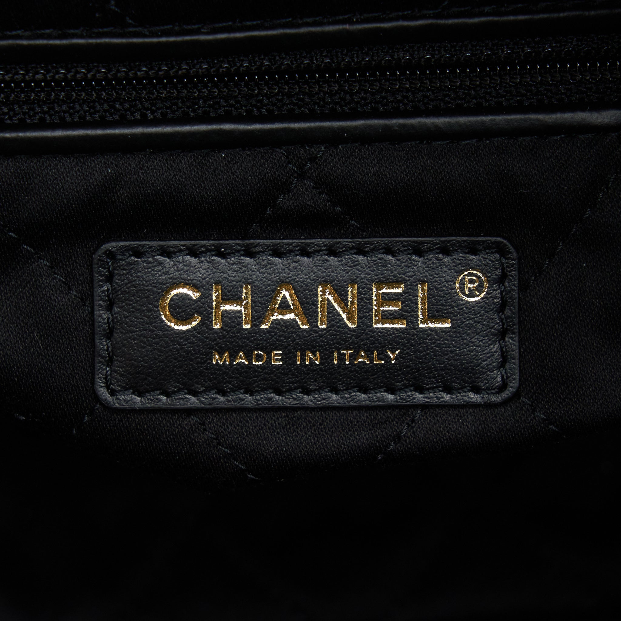 chanel-22-bag-medium-shiny-calfskin-black-ghw-microchip