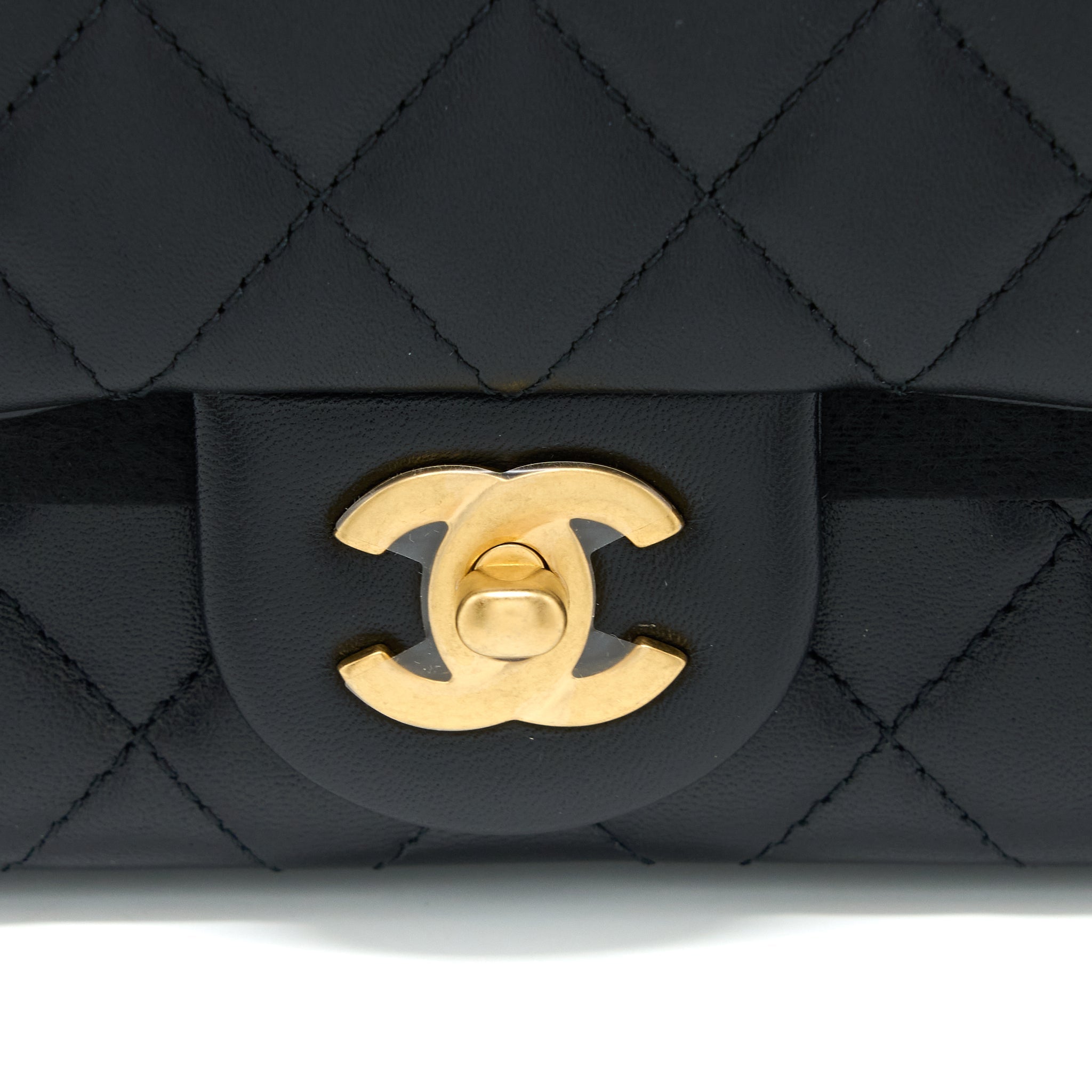 chanel-pearl-crush-mini-rectangular-flap-bag-lambskin-ghw-microchip