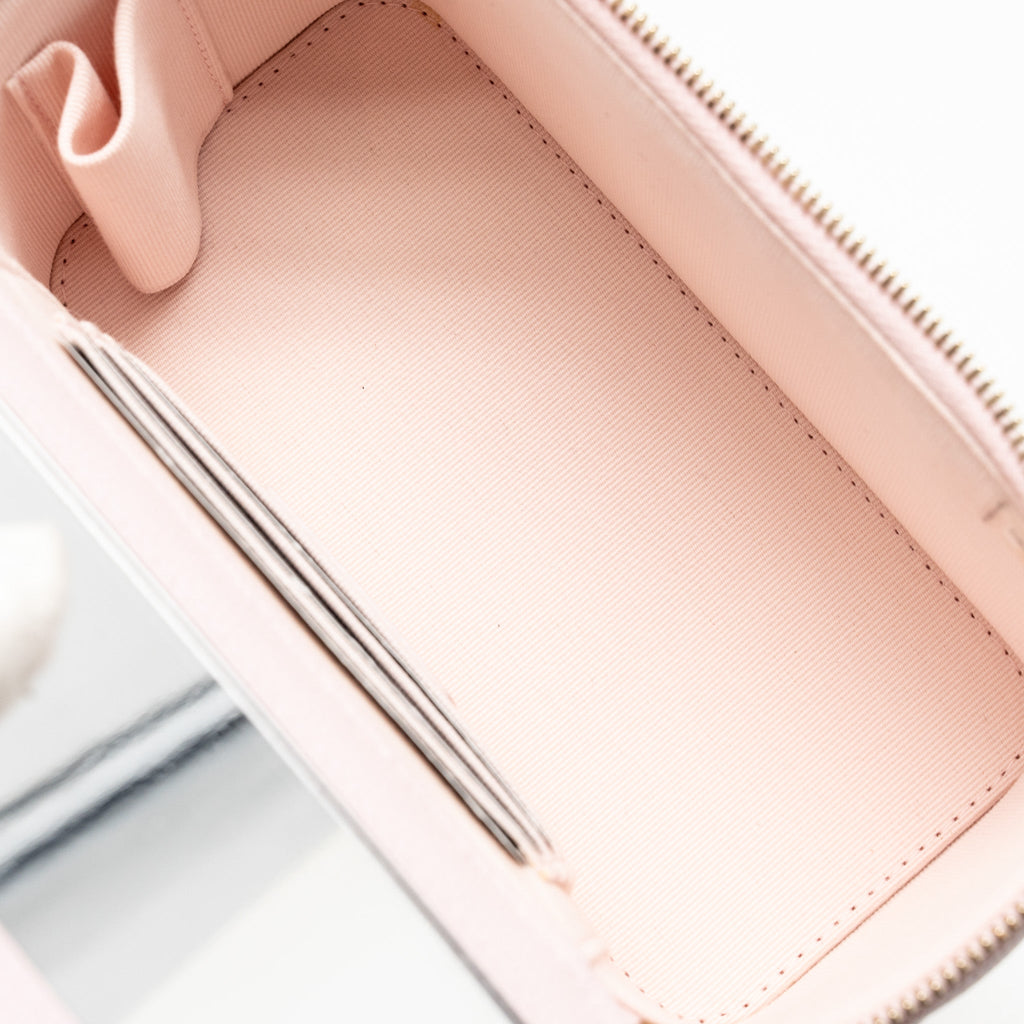 chanel-22p-long-vanity-case-with-logo-chain-light-pink-caviar-lghw