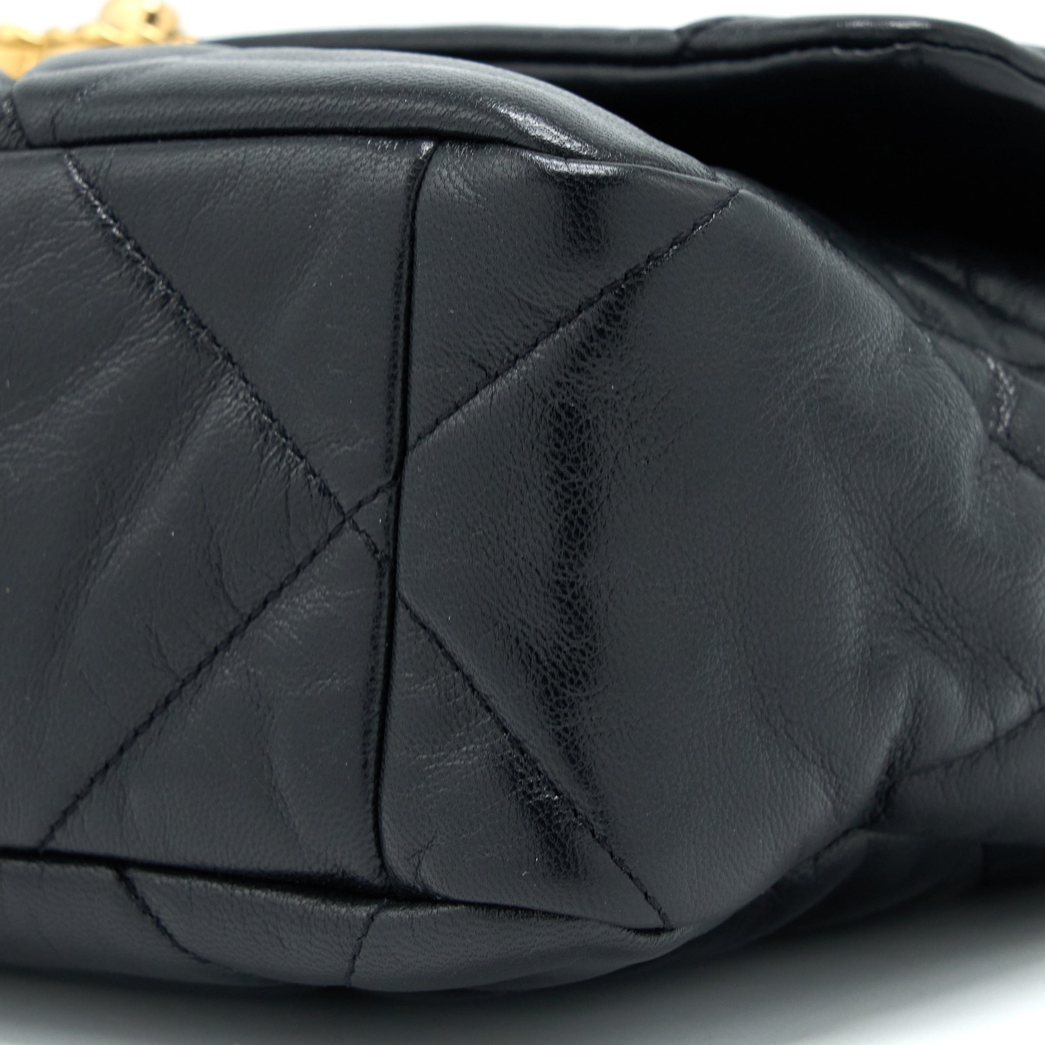 chanel-medium-19-bag-goatskin-black-multicolour-hardware