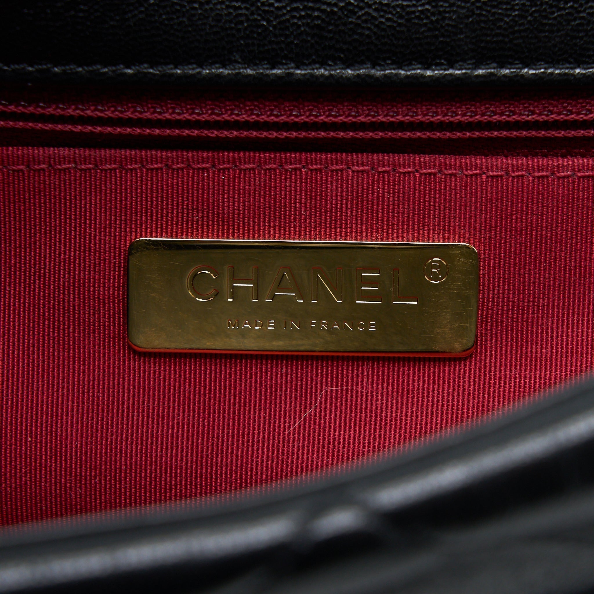 chanel-medium-19-bag-goatskin-black-multicolour-hardware