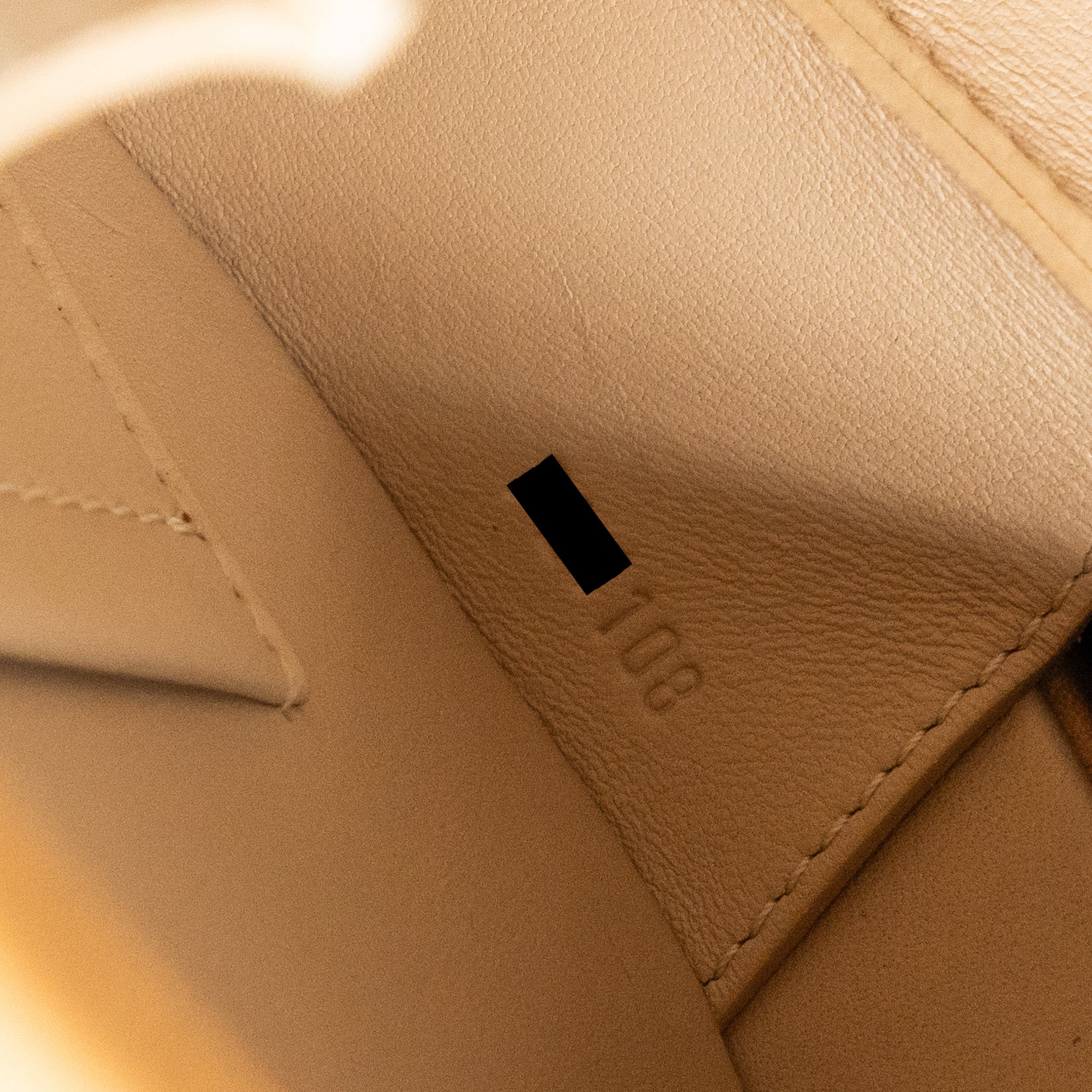louis-vuitton-petite-boite-chapeau-monogram-canvas-ghw-4