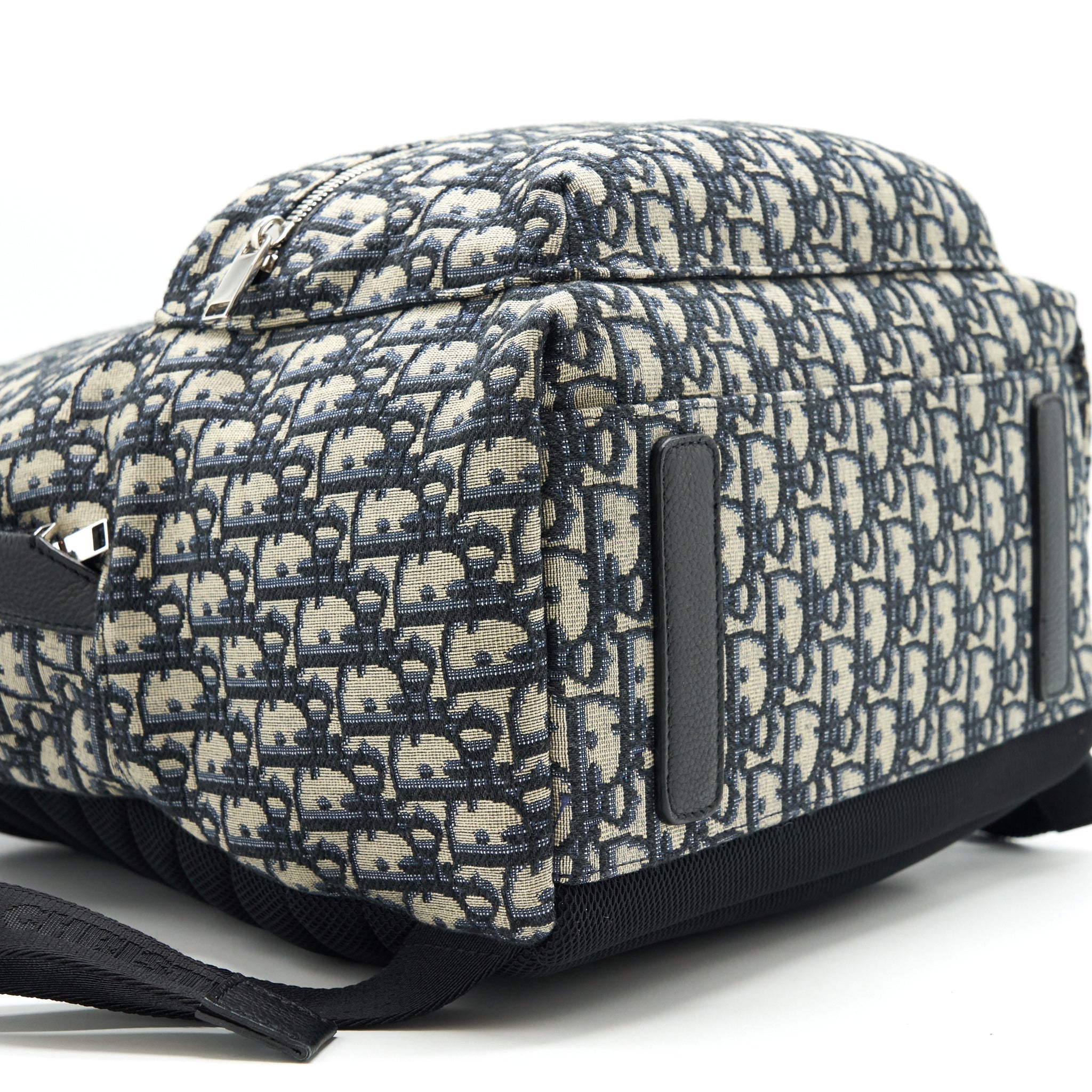 dior-rider-backpack-beige-and-black-dior-oblique-jacquard