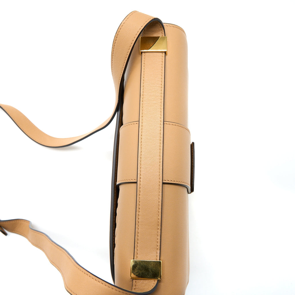dior-30-montaigne-medium-bag-calfskin-dark-beige-ghw