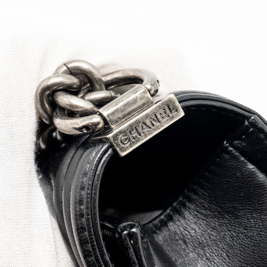 chanel-medium-boy-bag-lambskin-black-ruthenium-hardware-1