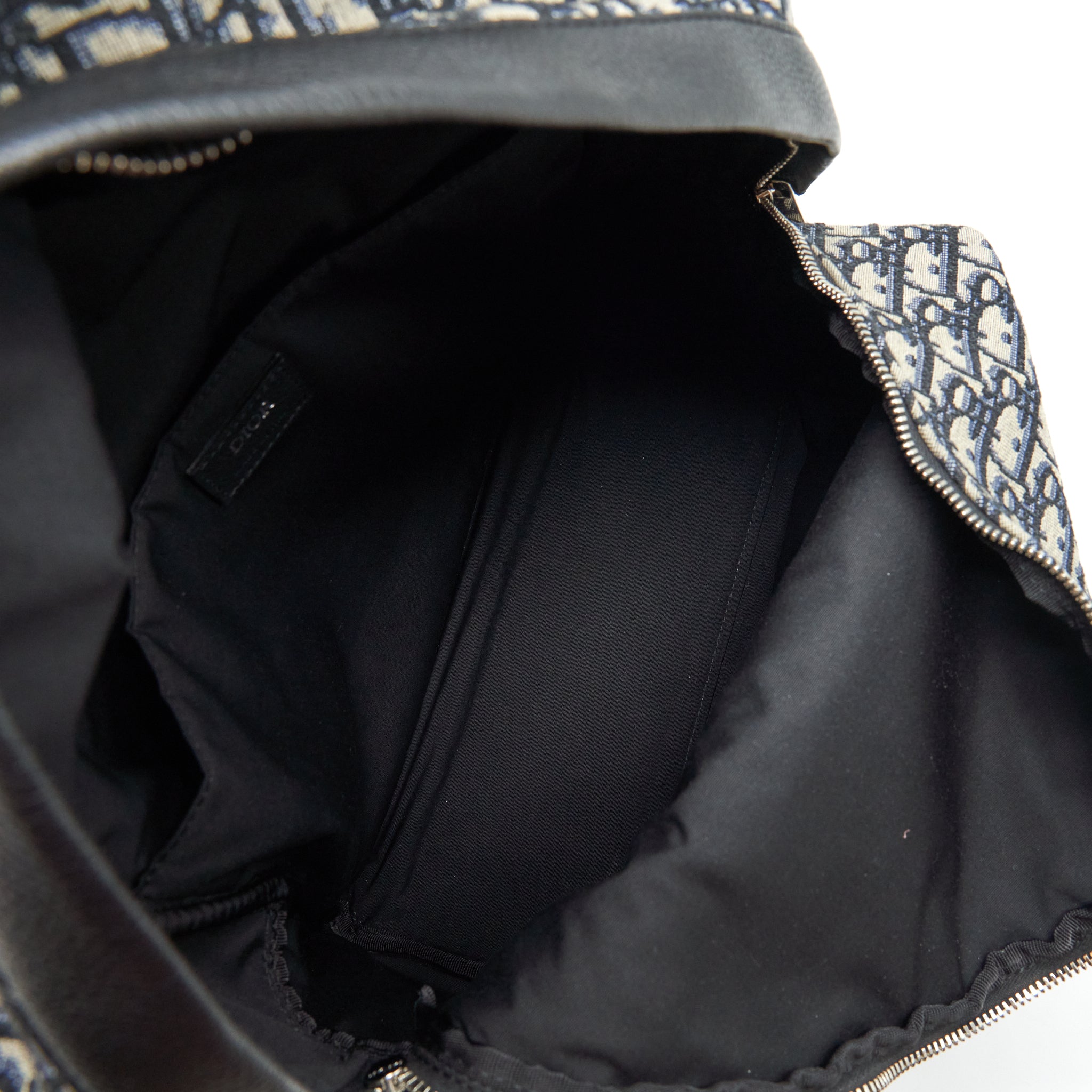 dior-rider-backpack-beige-and-black-dior-oblique-jacquard