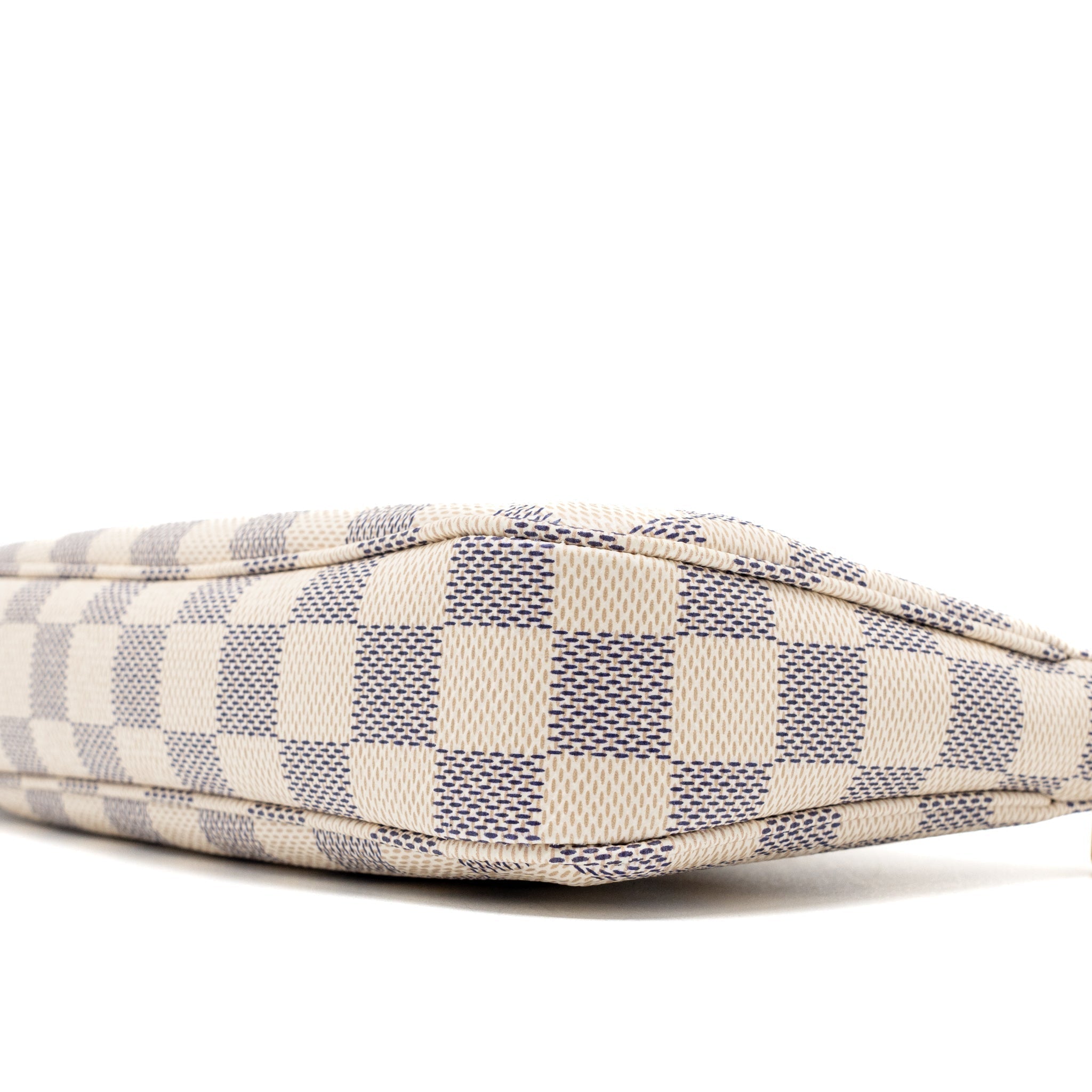 louis-vuitton-pochette-accessories-damier-azur-ghw