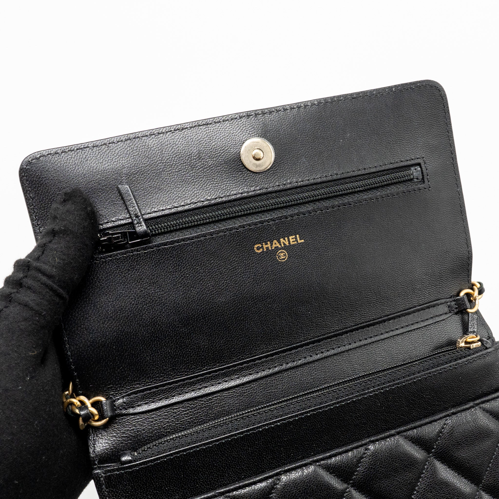 chanel-detailed-strap-wallet-on-chain-lambskin-black-with-multicolour-hardware-microchip-copy