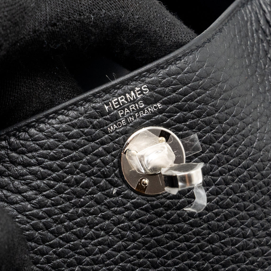 hermes-mini-lindy-clemence-black-shw-stamo-u